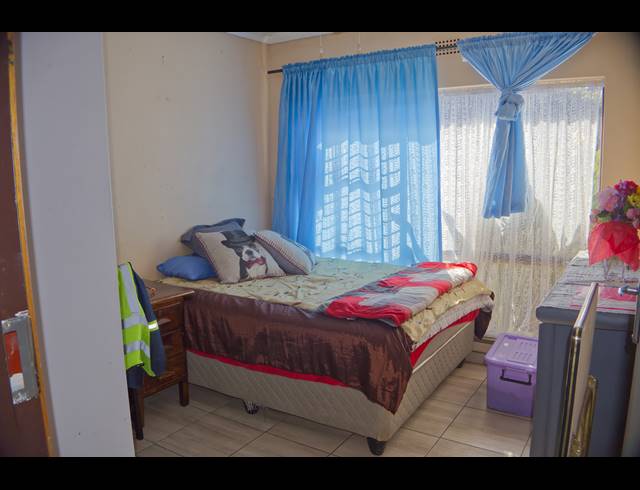 3 BEDROOM FREESTANDING FOR SALE IN FARRARMERE